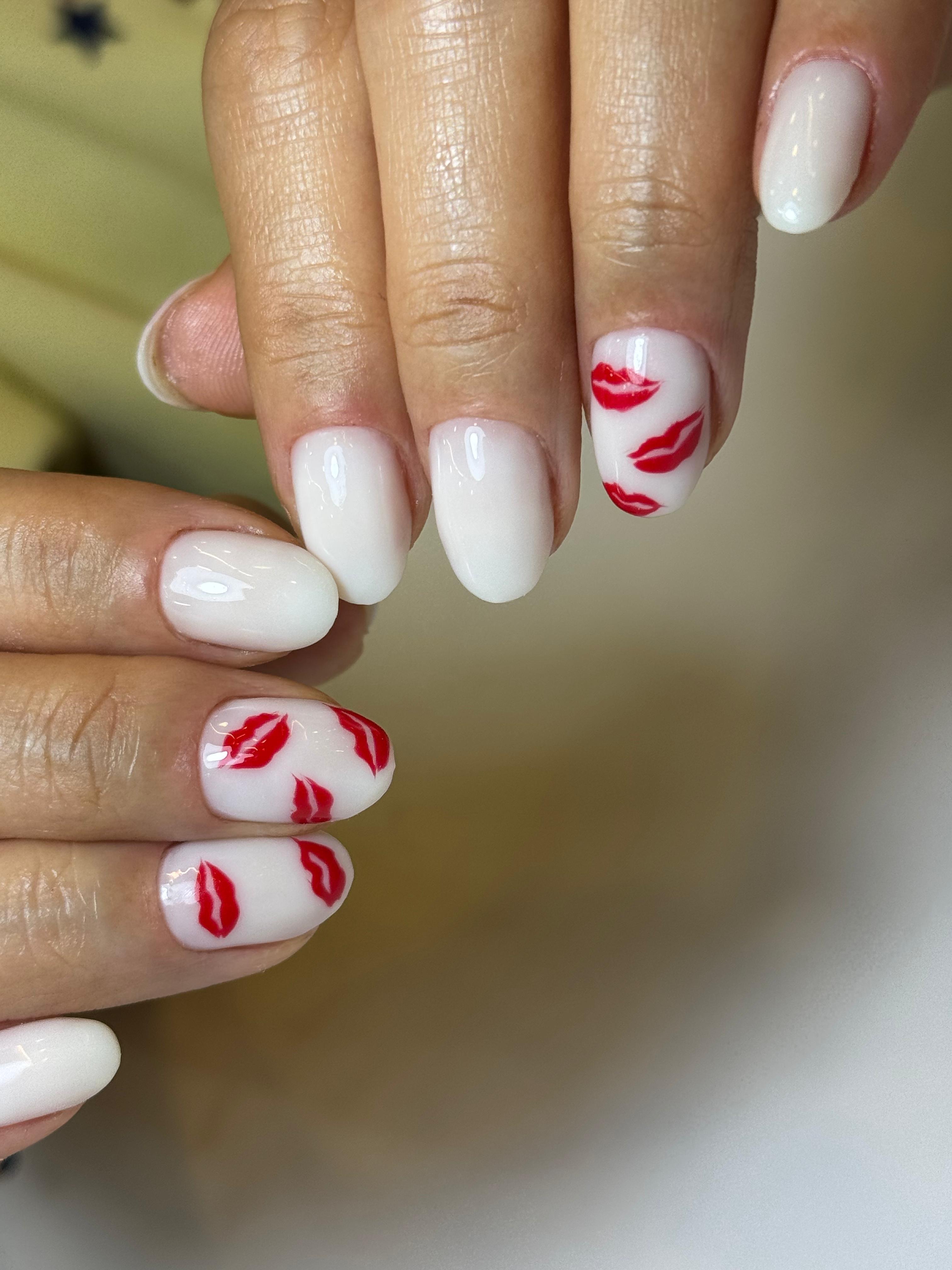 Lucca Beauty Bar protez tırnak & nail art çalışması